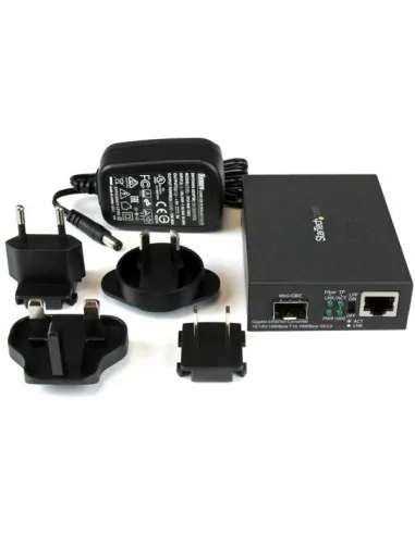StarTech.com Multi-Mode (MM) / Single Mode (SM) Fiber Media Converter 