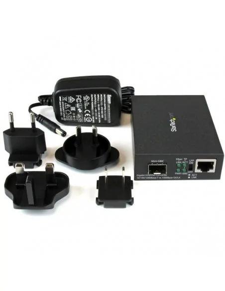 StarTech.com Multi-Mode (MM) / Single Mode (SM) Fiber Media Converter 