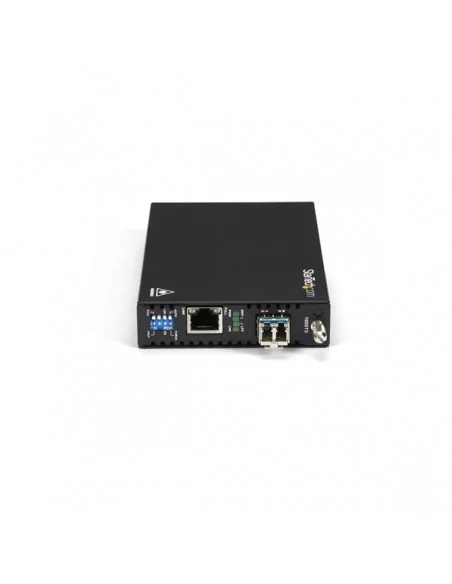 StarTech.com Gigabit Ethernet Copper-to-Fiber Media Converter - SM LC 