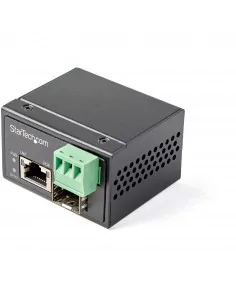 StarTech.com PoE+ Industrial Fiber to Ethernet Media Converter 30W - S