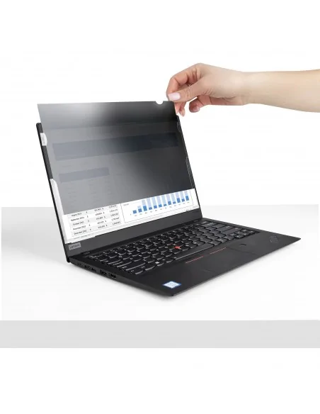 StarTech.com 15.6-inch 16:9 Laptop Privacy Filter, Anti-Glare Privacy